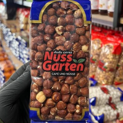 Alternative view of Rohe Haselnüsse